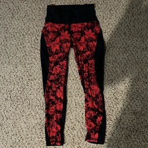 Lululemon - sz 6 - Luxtreme 7/8 tight